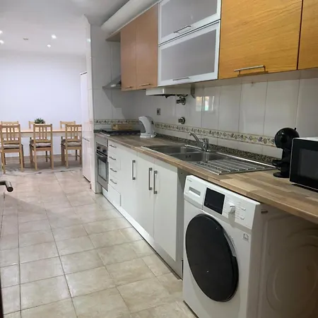 Elegant Getaway - Spacious 3 Bedroom -lisbon Baixa Da Banheira Apartmán *