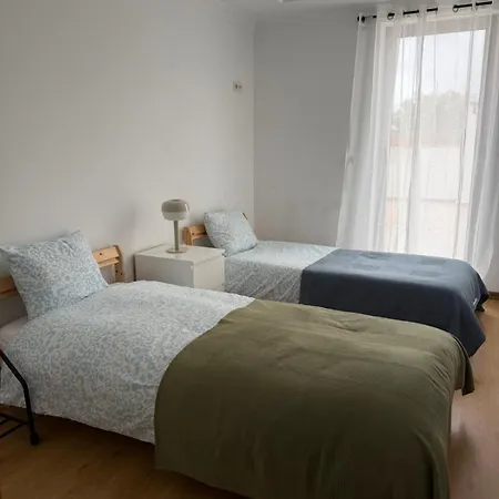 Elegant Getaway - Spacious 3 Bedroom -lisbon Baixa Da Banheira