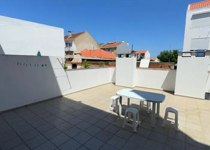 Elegant Getaway - Spacious 3 Bedroom -lisbon Baixa Da Banheira Lavradio